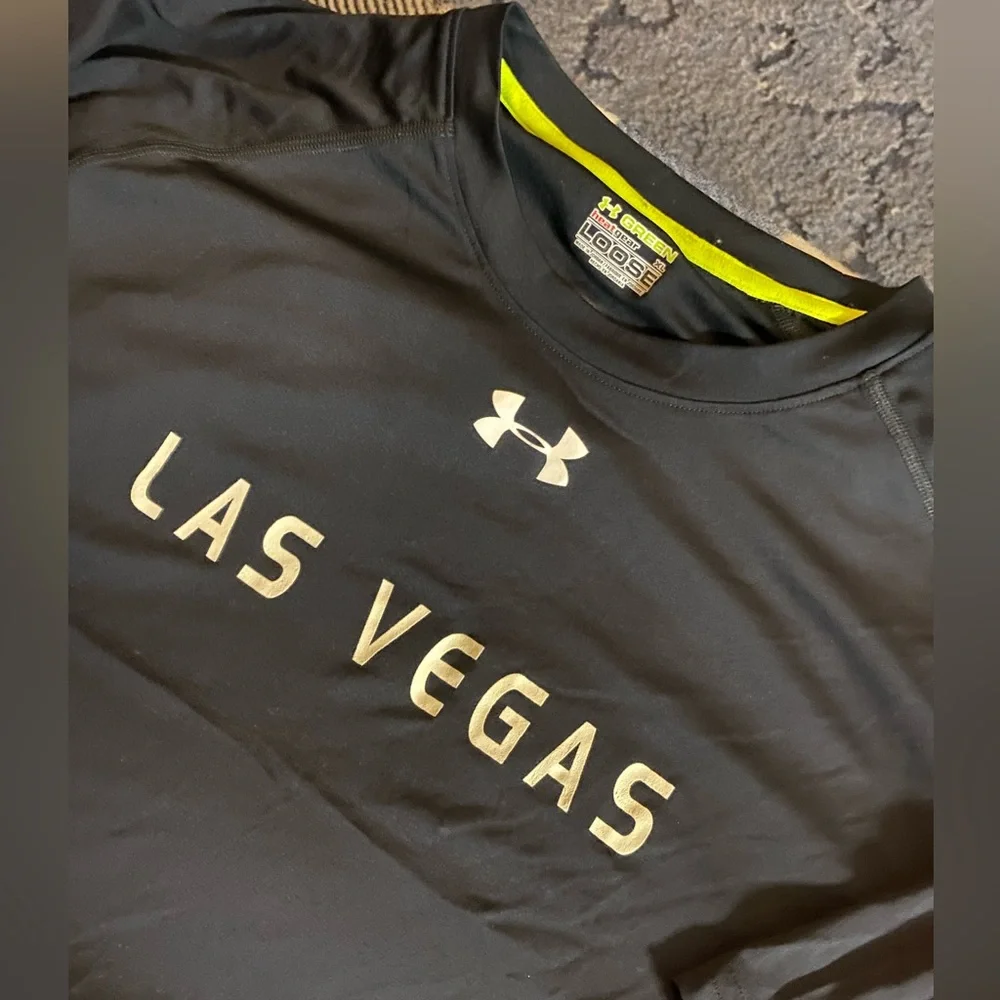 Under Armour size XL “Las Vegas” loose fit - Picture 3 of 3